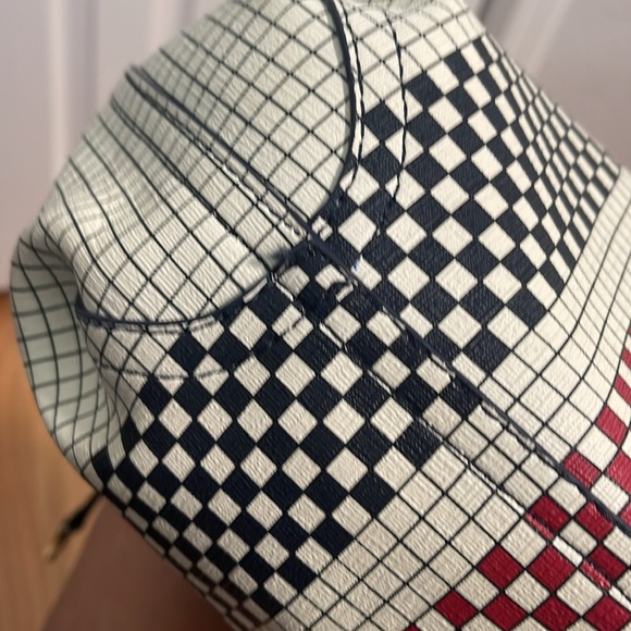 NWOT BEAUTIFUL reversible, Tommy Hilfiger purse, incl detachable, coin, purse - Picture 5 of 8